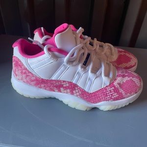jordan 11 pink snakeskin size 7.5